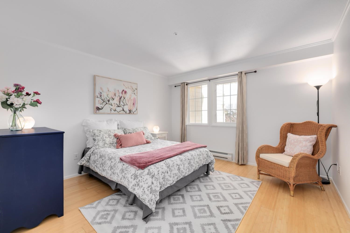 Breakfast Nook Photo of 206 5556 14 Avenue, Delta, BC