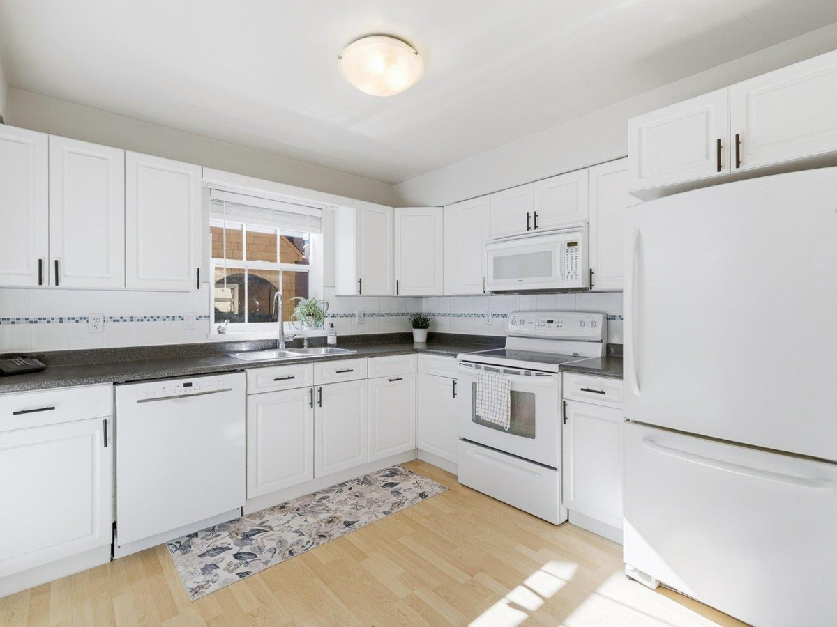 Kitchen Photo of 206 5556 14 Avenue, Delta, BC