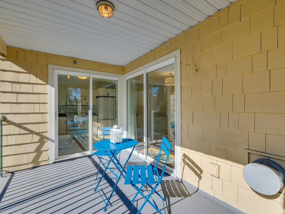 Powder Room Photo of 206 5556 14 Avenue, Delta, BC