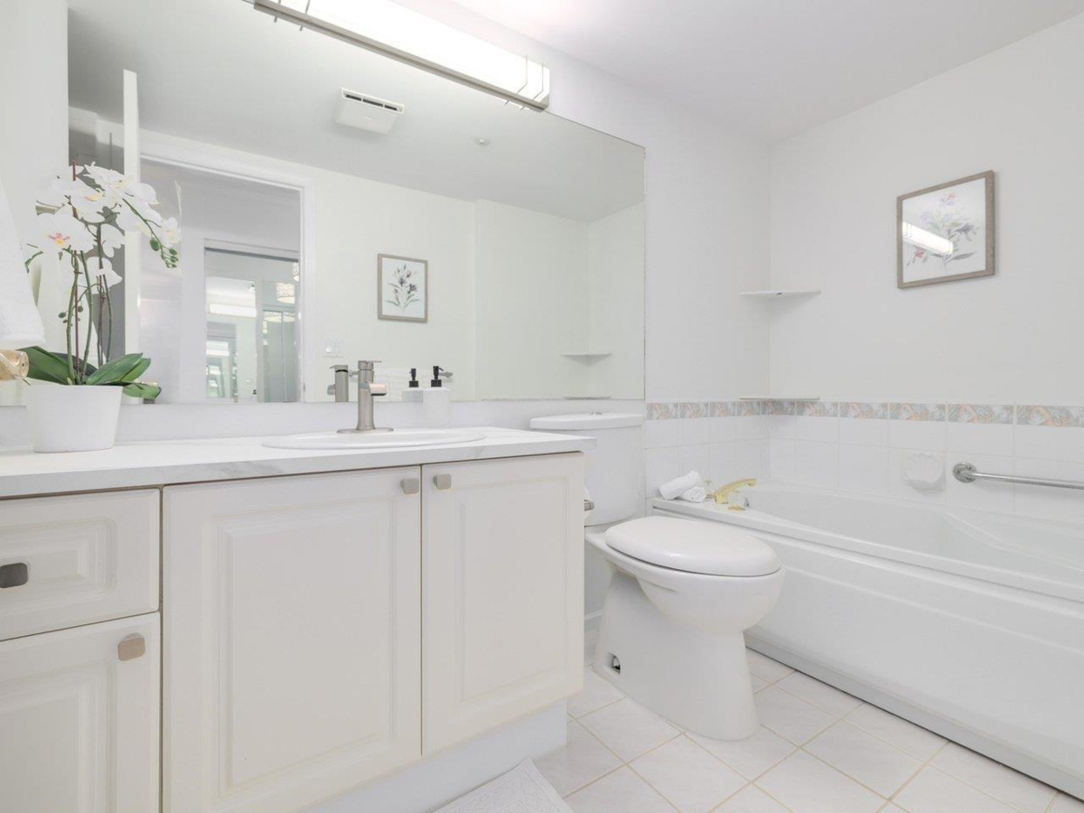 Walk-In Closet Photo of 206 5556 14 Avenue, Delta, BC