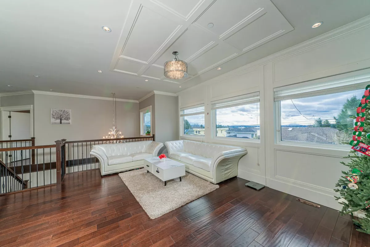 Bedroom 3 Photo of 15807 Buena Vista Avenue, White Rock, BC