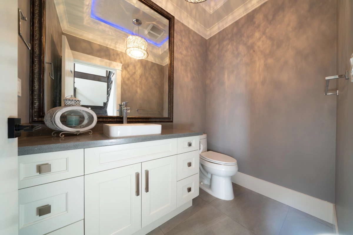 Breakfast Nook Photo of 15807 Buena Vista Avenue, White Rock, BC