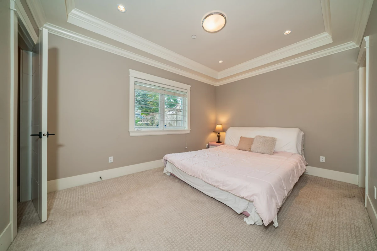 Dining Area Photo of 15807 Buena Vista Avenue, White Rock, BC