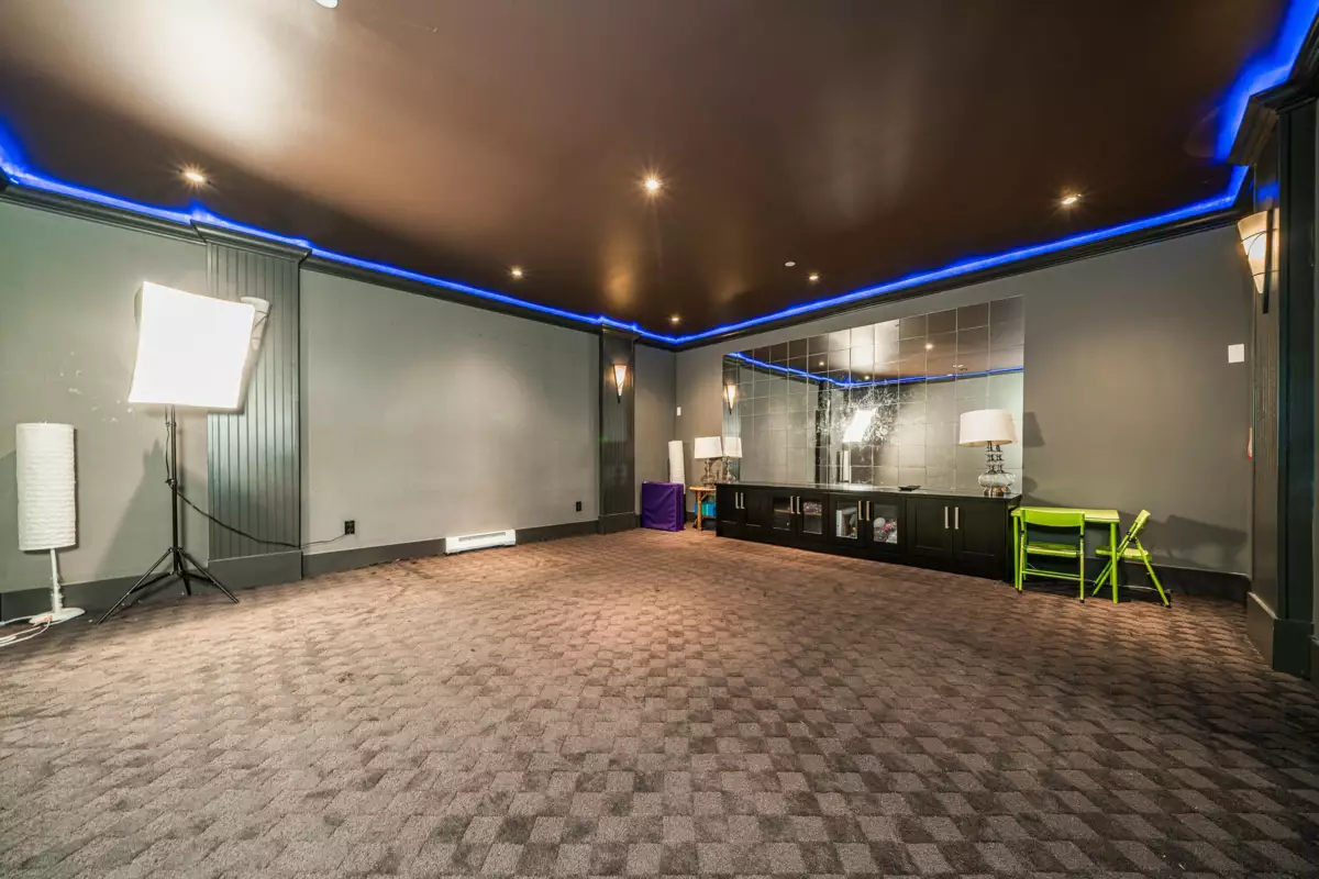 Garden / Landscaping Photo of 15807 Buena Vista Avenue, White Rock, BC