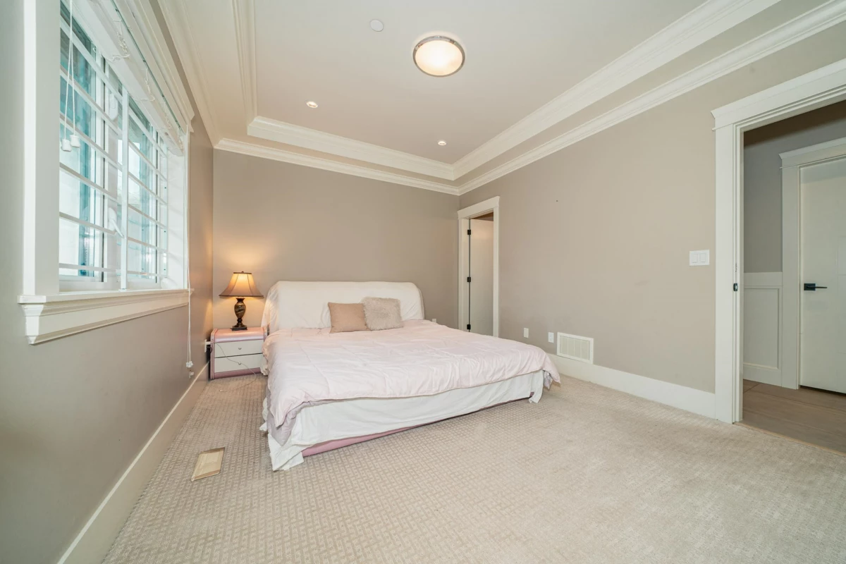 Kitchen Photo of 15807 Buena Vista Avenue, White Rock, BC