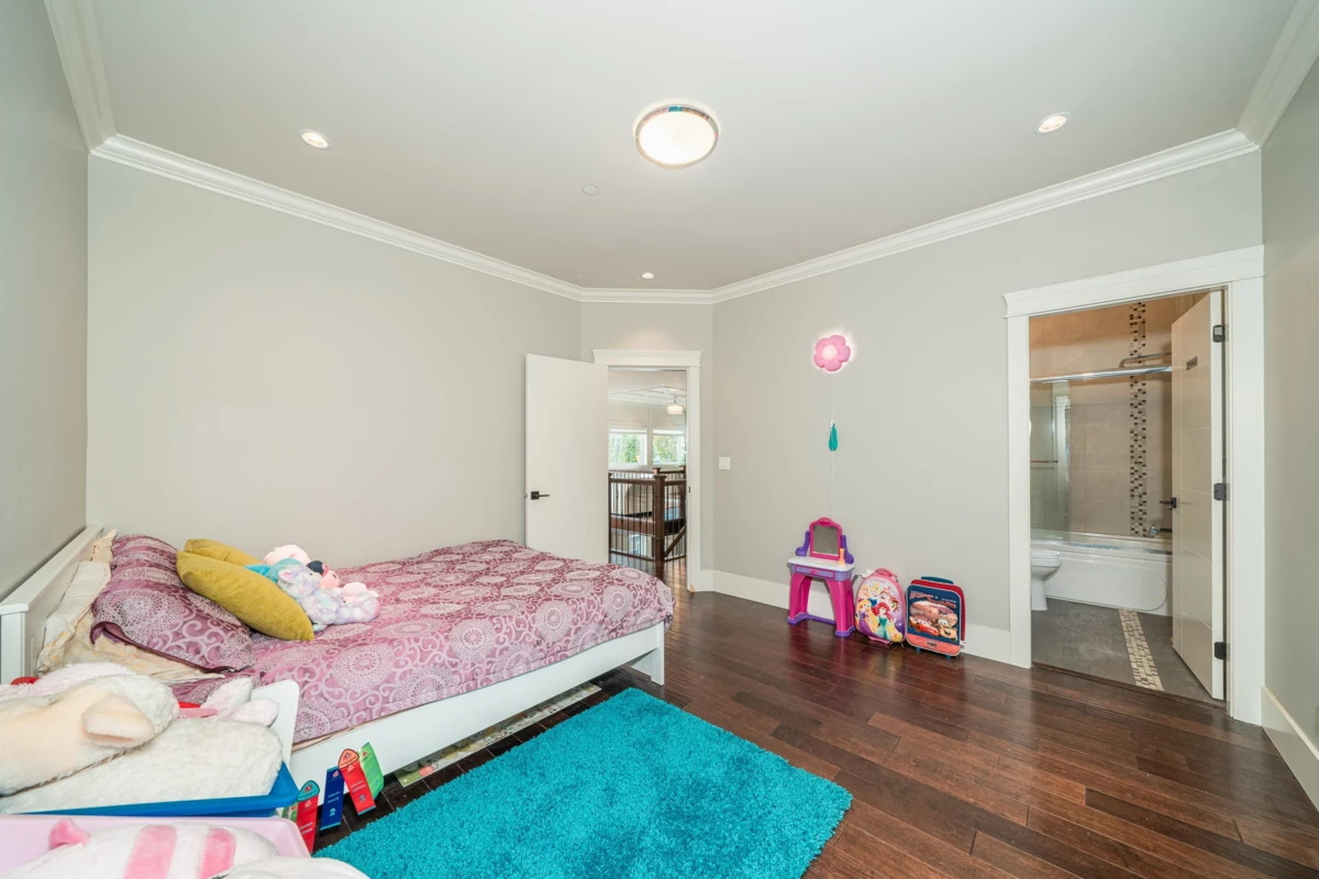 Outdoor Patio Photo of 15807 Buena Vista Avenue, White Rock, BC