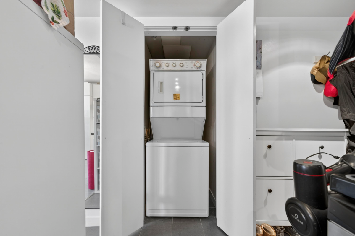 Basement Recreation Room Photo of 2309 688 Abbott Street, Vancouver, BC