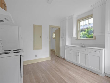 Kitchen Photo of 5030 Blenheim Street, Vancouver, BC