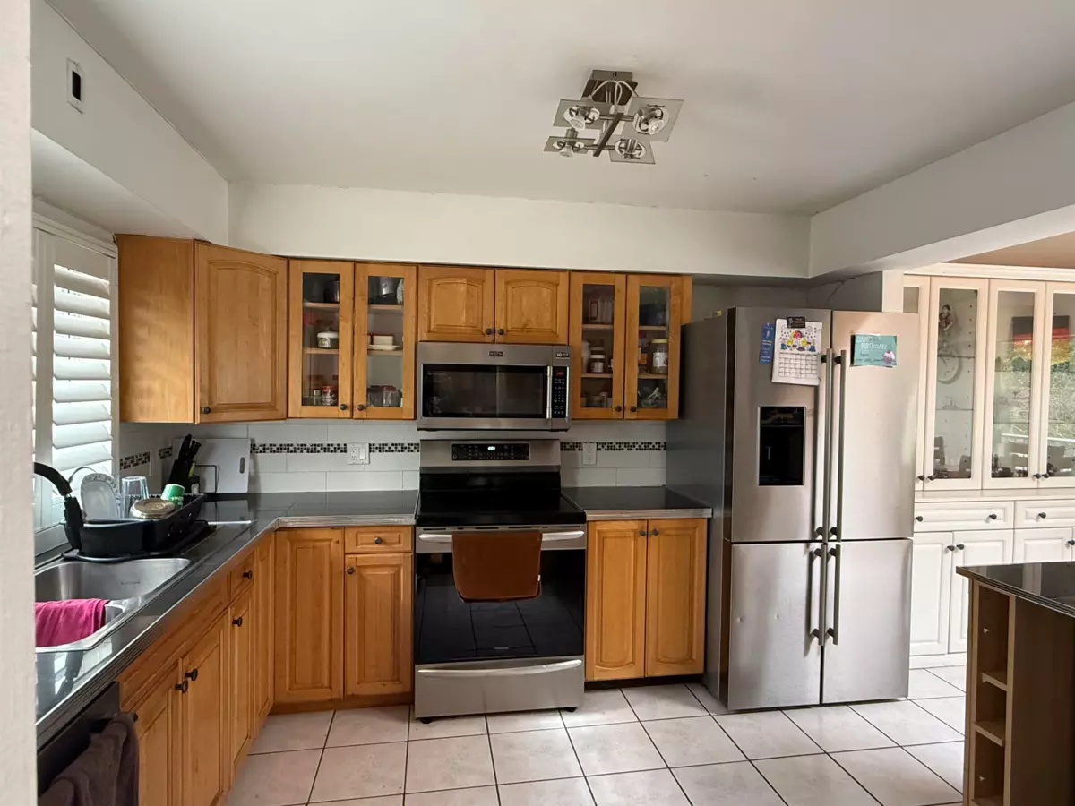 Family Room Photo of 13833 114 Avenue, Surrey, BC
