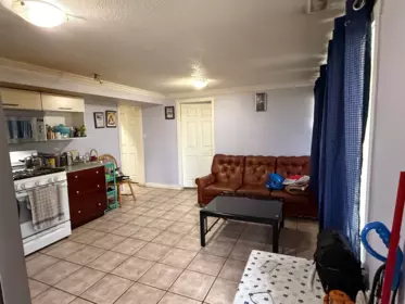 Hallway Photo of 13833 114 Avenue, Surrey, BC