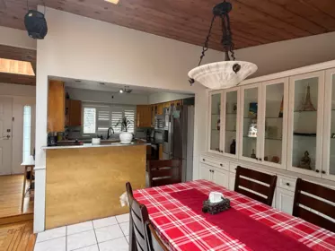 Kitchen Island Photo of 13833 114 Avenue, Surrey, BC