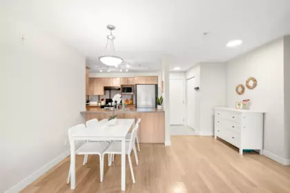 Kitchen Island Photo of 305 19388 65 Avenue, Surrey, BC
