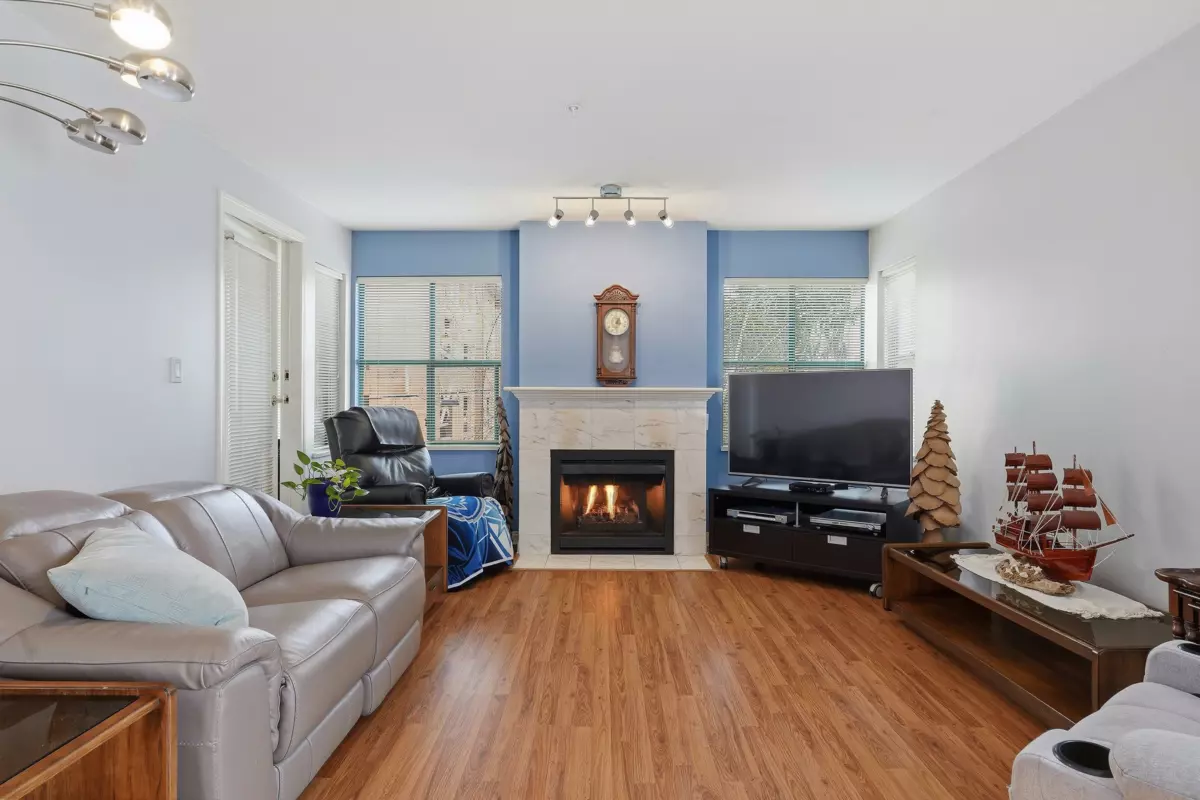 Dining Area Photo of 203 5550 14b Avenue, Delta, BC