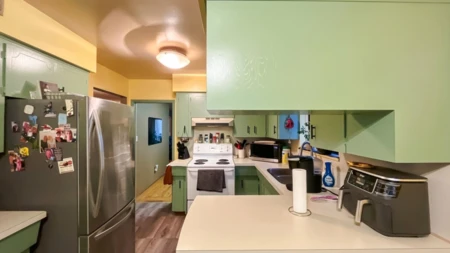 6611 Lakeview Avenue, Burnaby, BC, Burnaby — Duplex for sale