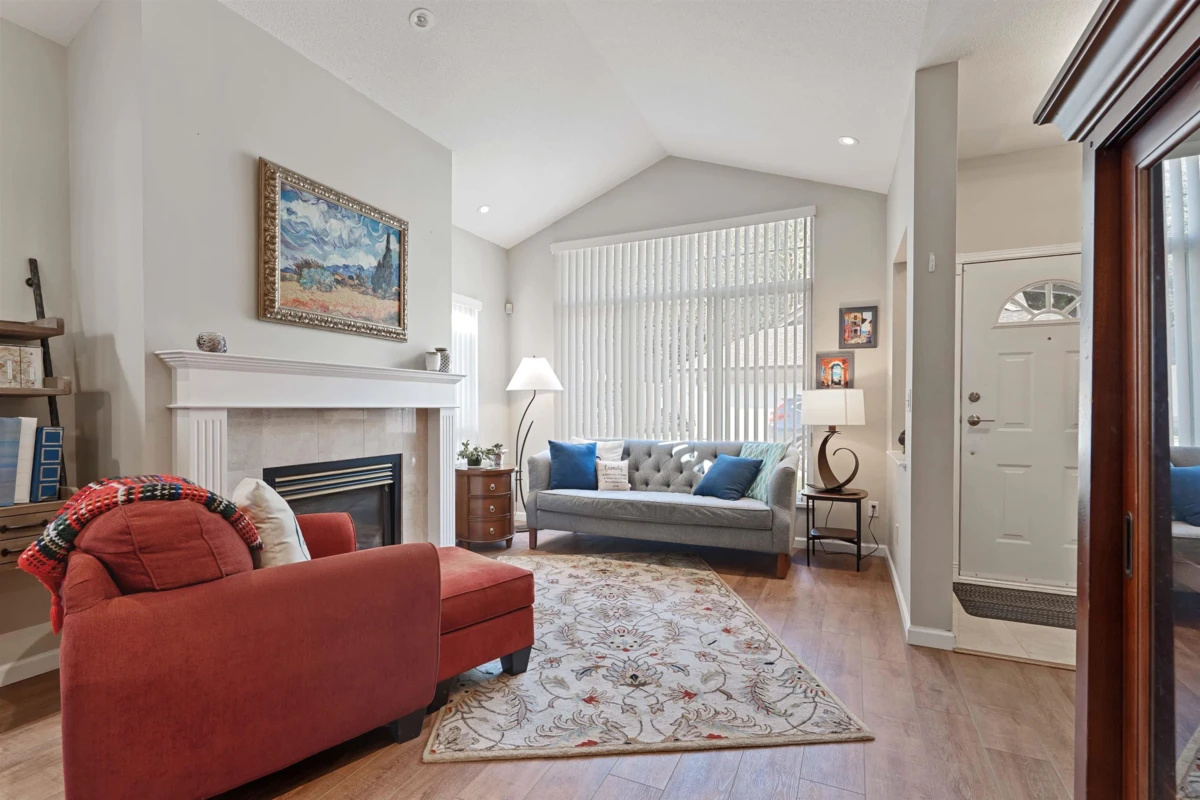 Dining Area Photo of 36 9025 216 Street, Langley, BC
