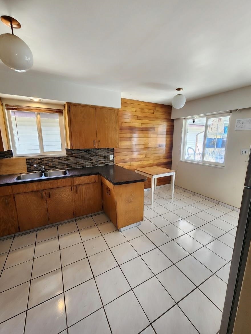 Family Room Photo of 3312 Queens Avenue, Vancouver, BC