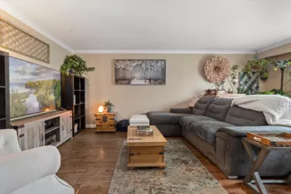 Breakfast Nook Photo of 9448 Coote Street, Chilliwack, BC