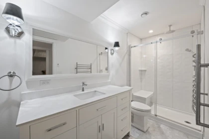 Hot Tub / Spa Photo of 226 Wooddale Road, North Vancouver, BC
