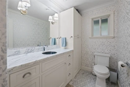 Powder Room Photo of 226 Wooddale Road, North Vancouver, BC