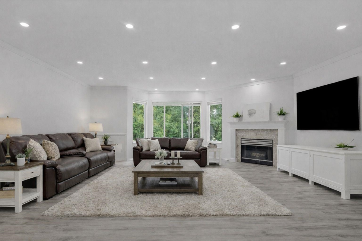 Family Room Photo of 39 7955 122 Street, Surrey, BC