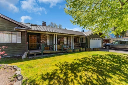 41520 Brennan Road, Squamish, BC, Squamish — Single Family Residence for sale
