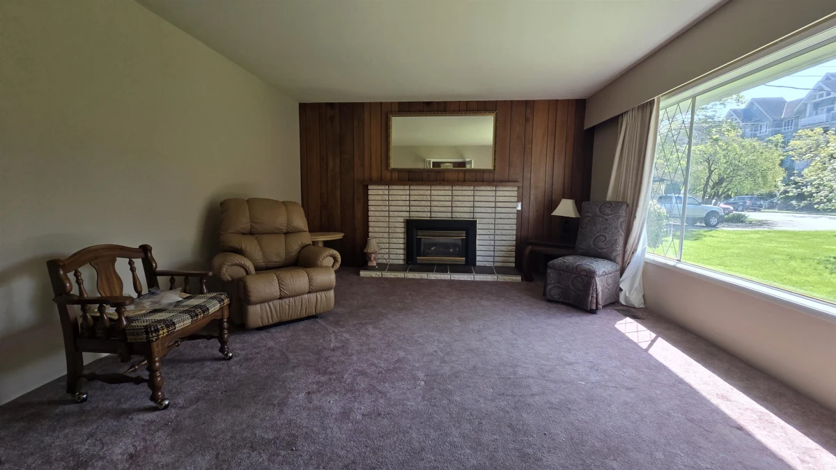 Living Room Photo of 8051 Jones Road, Richmond, BC