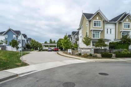 Garden / Landscaping Photo of 602 11295 Pazarena Place, Maple Ridge, BC