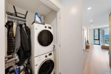 Hallway Photo of 2205 5987 Wilson Avenue, Burnaby, BC
