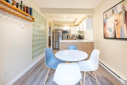 206 3151 Woodbine Drive, North Vancouver, BC, North Vancouver — Apartment/Condo for sale