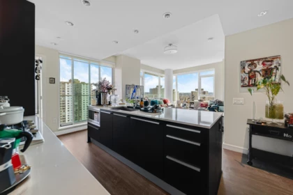 1804 1221 Bidwell Street, Vancouver, BC, Vancouver — Apartment/Condo for sale