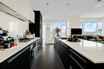 Kitchen Island Photo of 1804 1221 Bidwell Street, Vancouver, BC