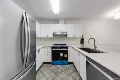 Kitchen Island Photo of 56 19034 Mcmyn Road, Pitt Meadows, BC