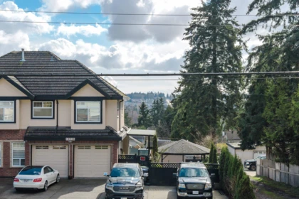 Front Yard Photo of 14237 69 Avenue, Surrey, BC