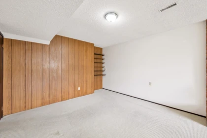 Hallway Photo of 14237 69 Avenue, Surrey, BC