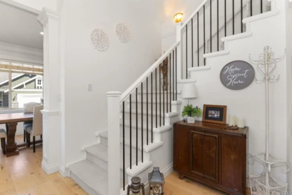 Entry Foyer Photo of 56 3800 Golf Course Drive, Abbotsford, BC