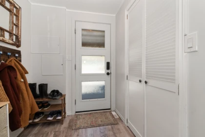 Primary Bathroom Photo of 50940 Riverview Drive, Chilliwack, BC
