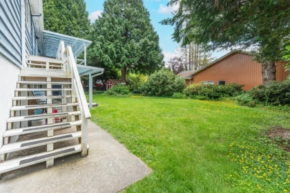 Kitchen Island Photo of 4330 Salish Drive, Vancouver, BC