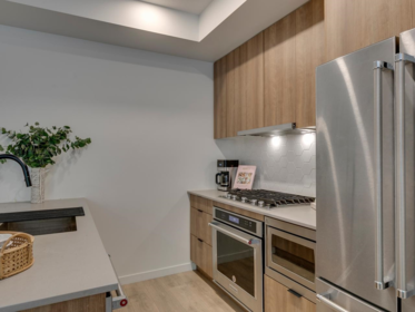 Breakfast Nook Photo of 8 533 E 3rd Street, North Vancouver, BC