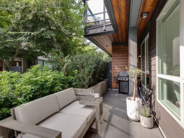 Garden / Landscaping Photo of 8 533 E 3rd Street, North Vancouver, BC