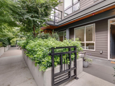 Outdoor Patio Photo of 8 533 E 3rd Street, North Vancouver, BC
