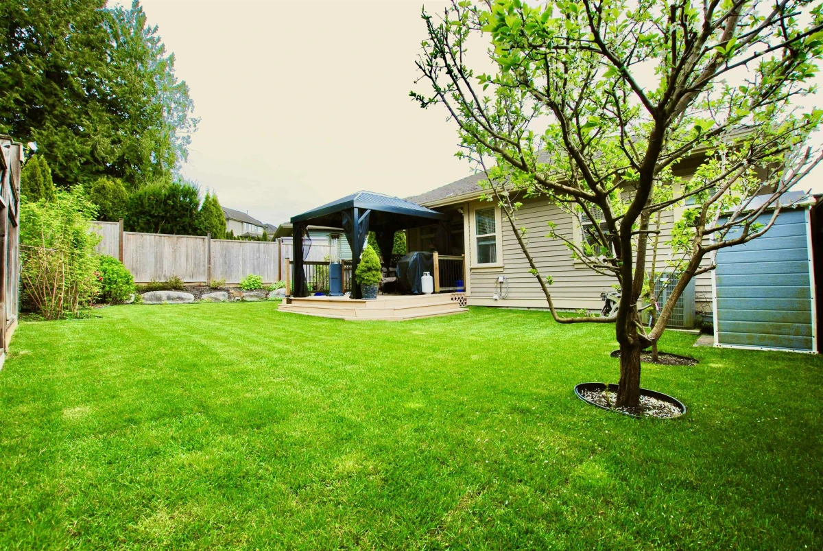 Family Room Photo of 23611 Bryant Drive, Maple Ridge, BC