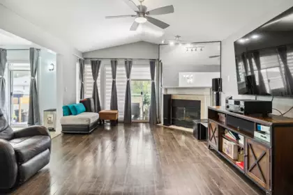213 7156 121 Street, Surrey, BC, Surrey — Townhouse for sale