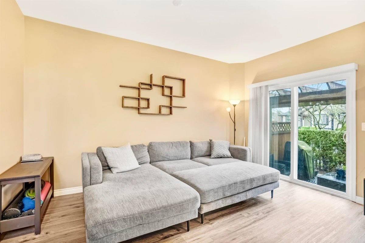 Family Room Photo of 5 6588 188 Street, Surrey, BC