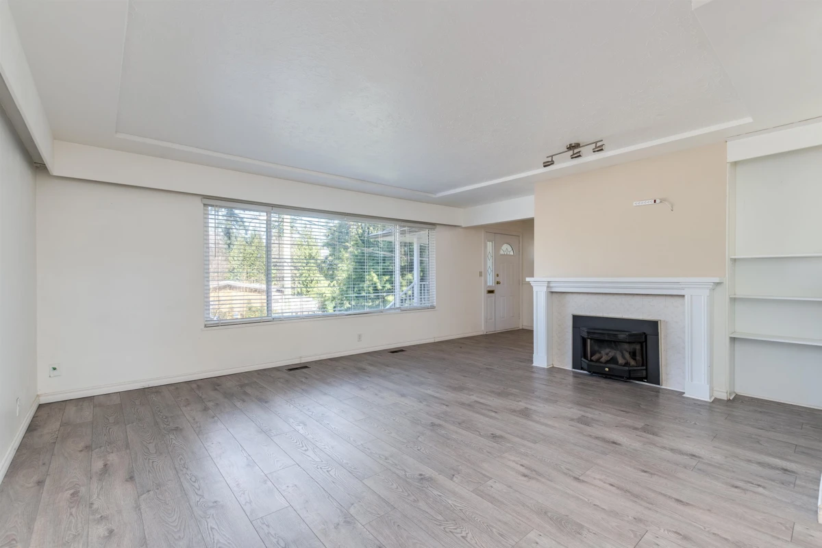 Dining Area Photo of 760 Grover Avenue, Coquitlam, BC