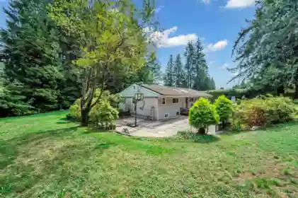 Front Yard Photo of 341 Rabbit Lane, West Vancouver, BC