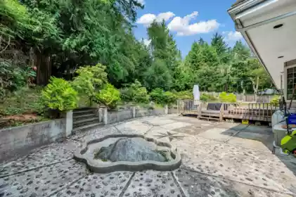Hot Tub / Spa Photo of 341 Rabbit Lane, West Vancouver, BC