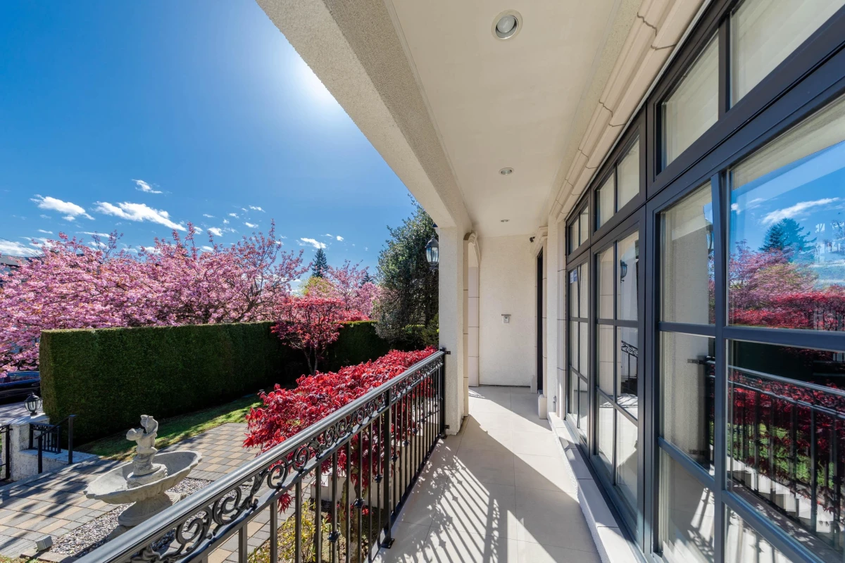 Family Room Photo of 3587 W 38th Avenue, Vancouver, BC