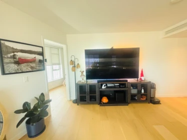 Kitchen Island Photo of 3502 1289 Hornby Street, Vancouver, BC