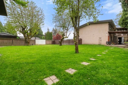 Front Yard Photo of 10218 Oval Drive, Chilliwack, BC