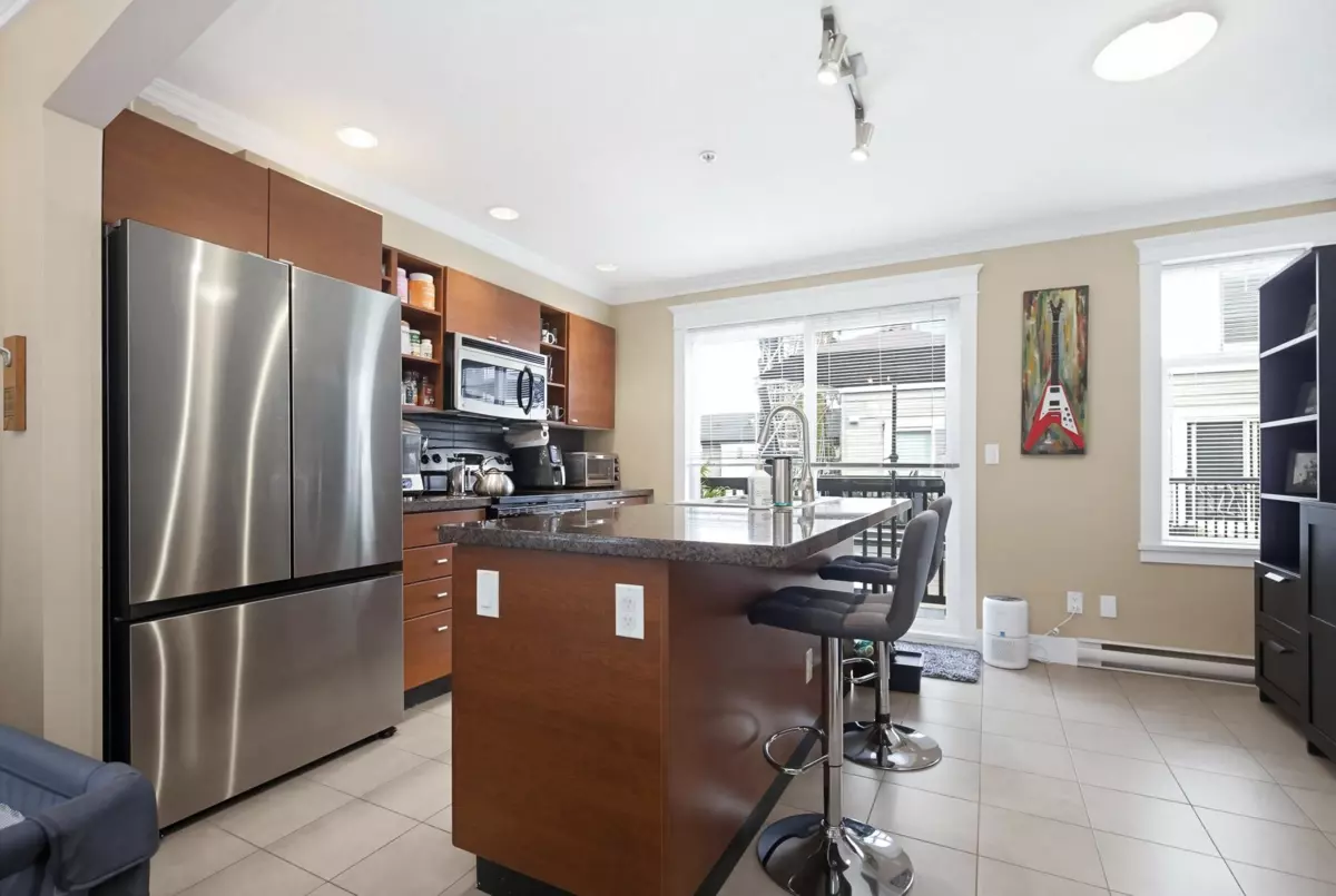 Dining Area Photo of 66 15833 26 Avenue, Surrey, BC